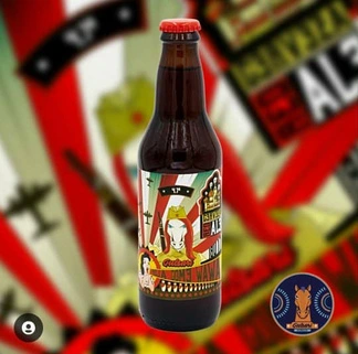 Fotografía promocional de una botella incluida en el brochure